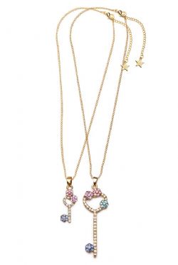 ENSEMBLE DE COLLIER AVEC PENDENTIF DE CLÉ BRILLANT